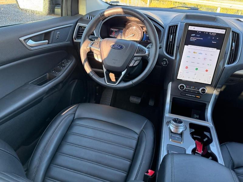 used 2024 Ford Edge car, priced at $28,995