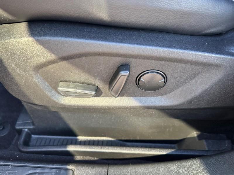 used 2024 Ford Edge car, priced at $28,995