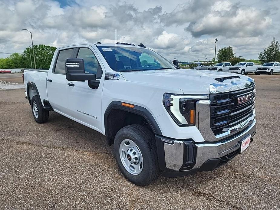 new 2024 GMC Sierra 2500 car, priced at $54,076