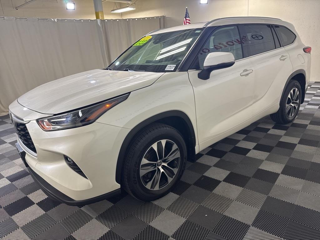 used 2021 Toyota Highlander car, priced at $32,365