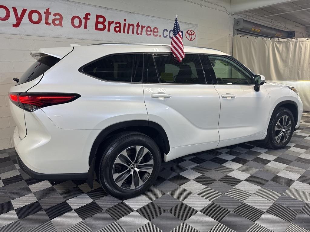 used 2021 Toyota Highlander car, priced at $32,365