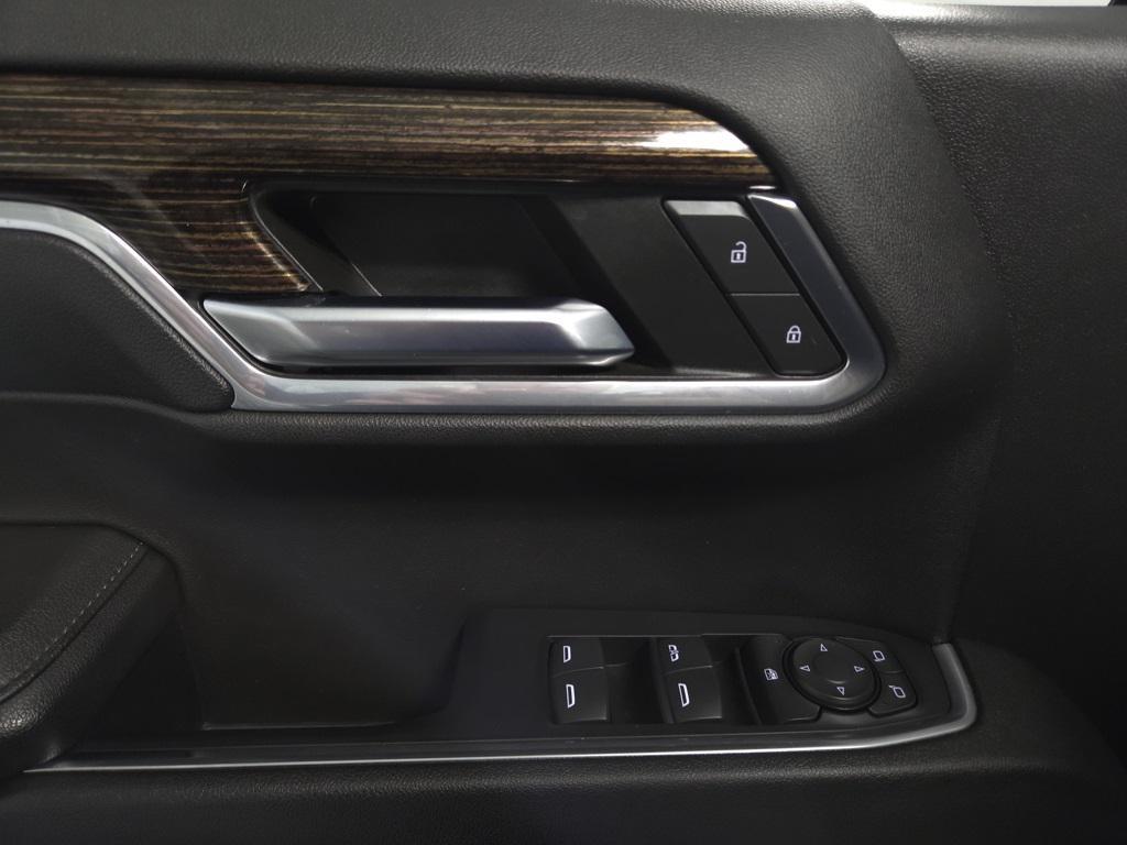 used 2023 GMC Sierra 1500 car, priced at $43,900