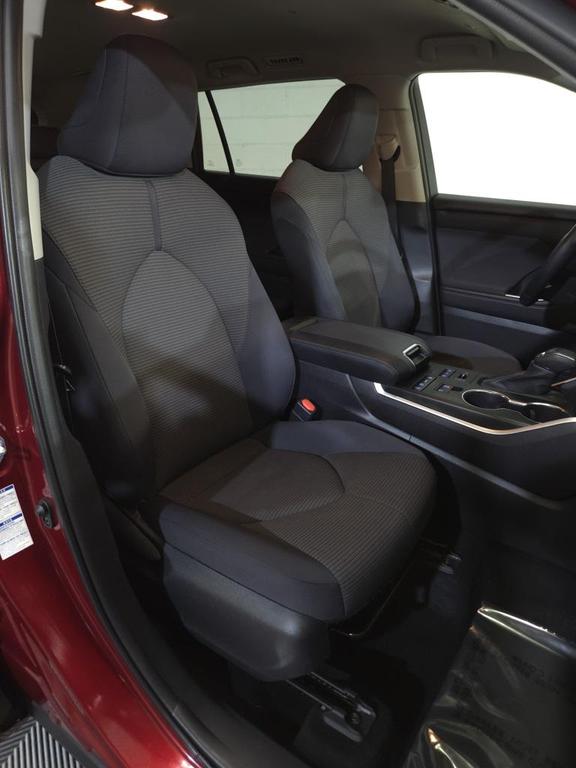 used 2022 Toyota Highlander car, priced at $32,185