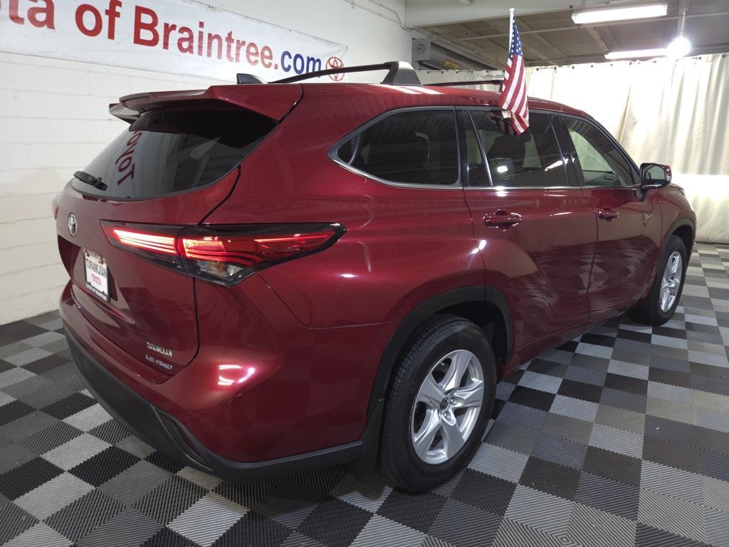 used 2022 Toyota Highlander car, priced at $32,185