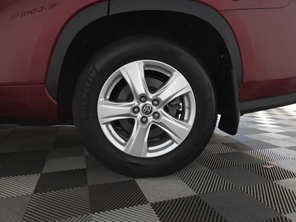 used 2022 Toyota Highlander car, priced at $32,185