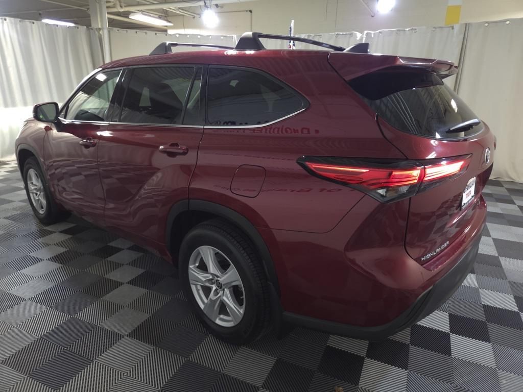 used 2022 Toyota Highlander car, priced at $32,185