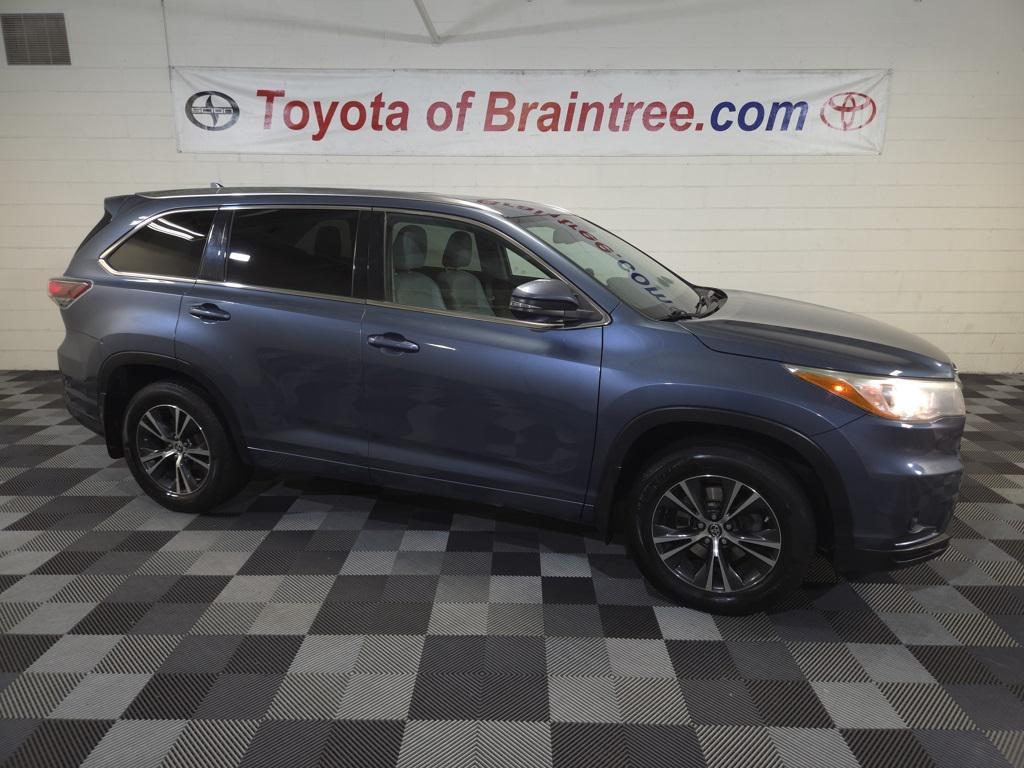 used 2016 Toyota Highlander car, priced at $21,495