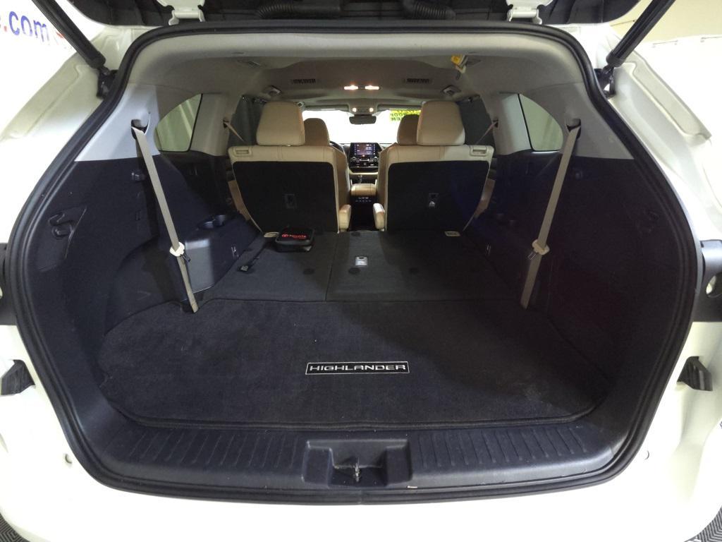 used 2020 Toyota Highlander car, priced at $23,895