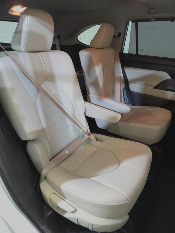 used 2020 Toyota Highlander car, priced at $23,895