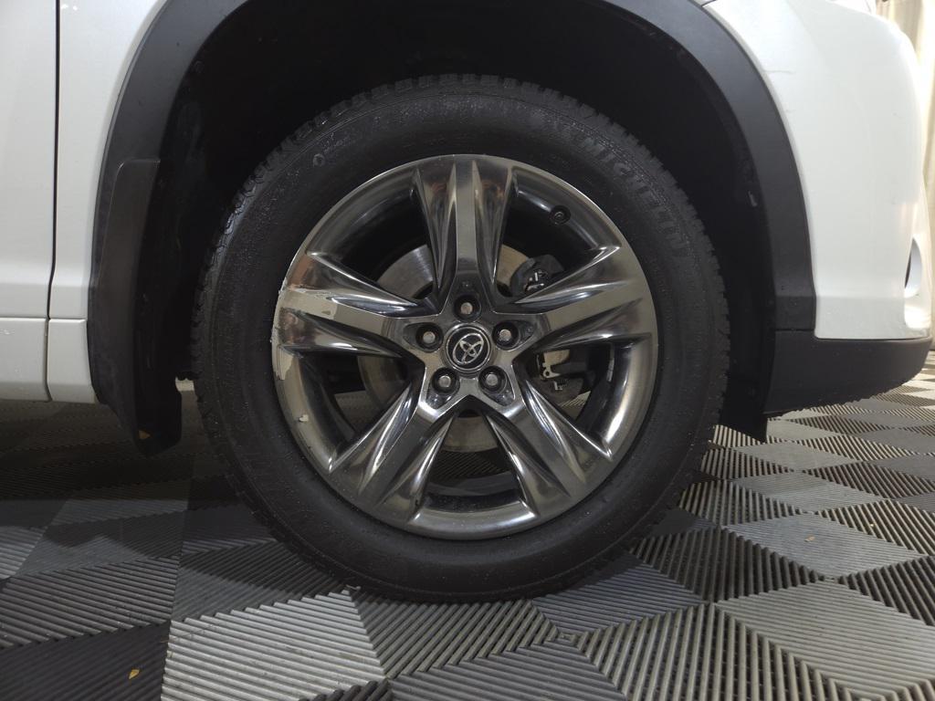 used 2018 Toyota Highlander car, priced at $25,995