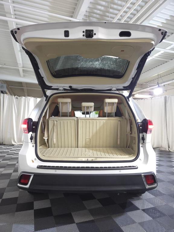 used 2018 Toyota Highlander car, priced at $25,995