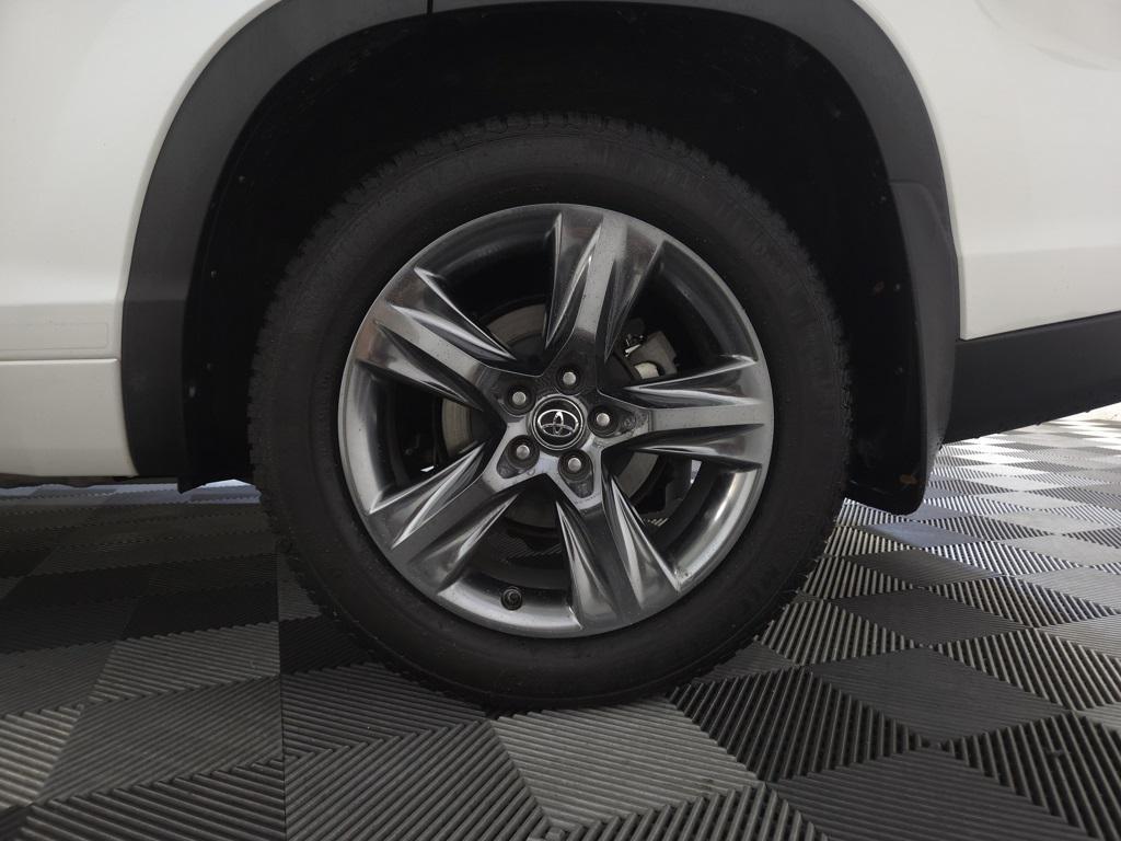 used 2018 Toyota Highlander car, priced at $25,995