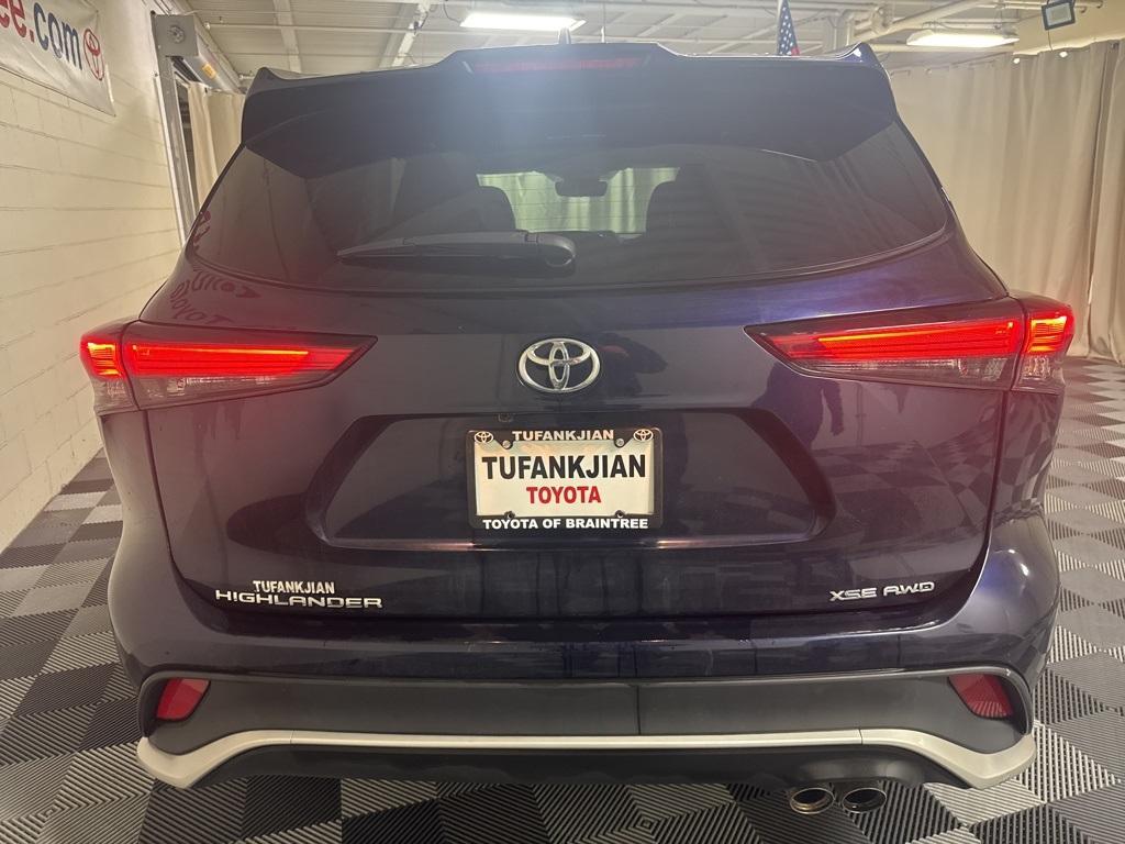 used 2022 Toyota Highlander car, priced at $40,670