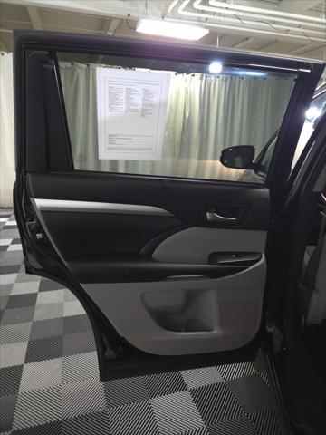used 2018 Toyota Highlander car, priced at $27,900