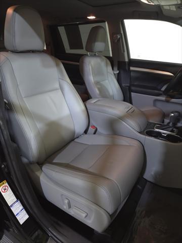 used 2018 Toyota Highlander car, priced at $27,900