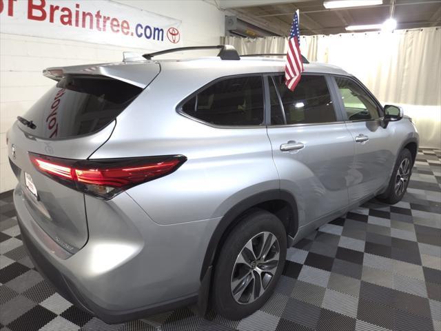 used 2023 Toyota Highlander car, priced at $40,785