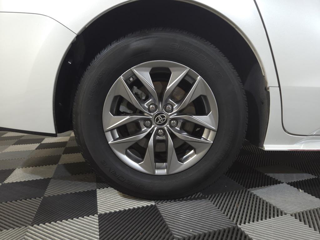 used 2023 Toyota Sienna car, priced at $38,900