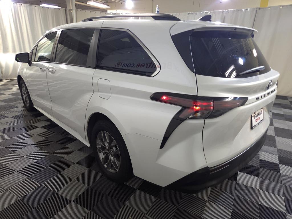 used 2023 Toyota Sienna car, priced at $38,900