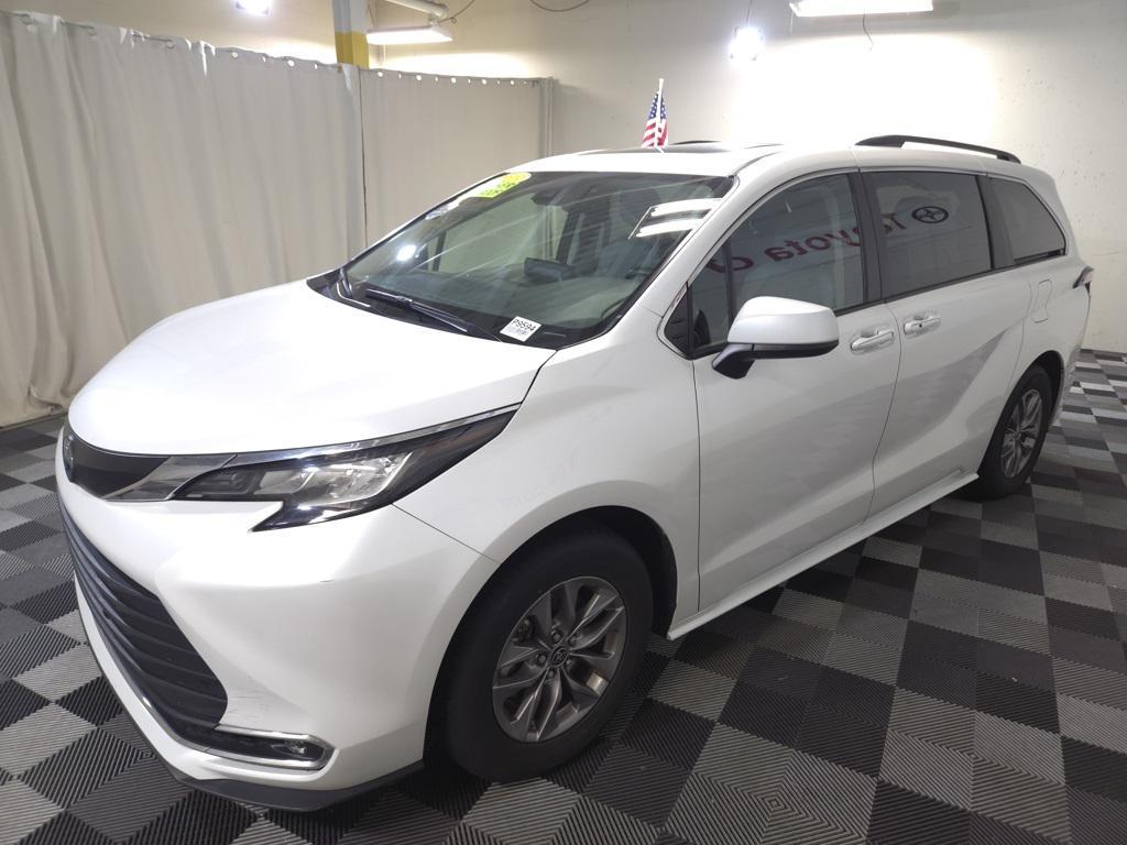 used 2023 Toyota Sienna car, priced at $39,990