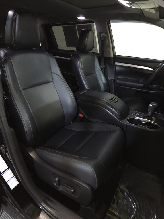 used 2018 Toyota Highlander car, priced at $21,900