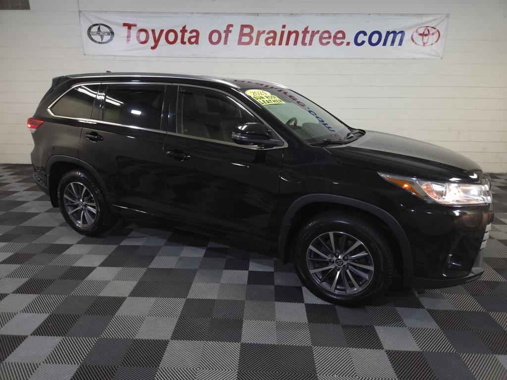 used 2018 Toyota Highlander car, priced at $21,900