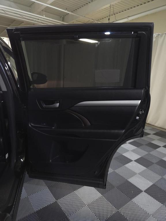 used 2018 Toyota Highlander car, priced at $21,900
