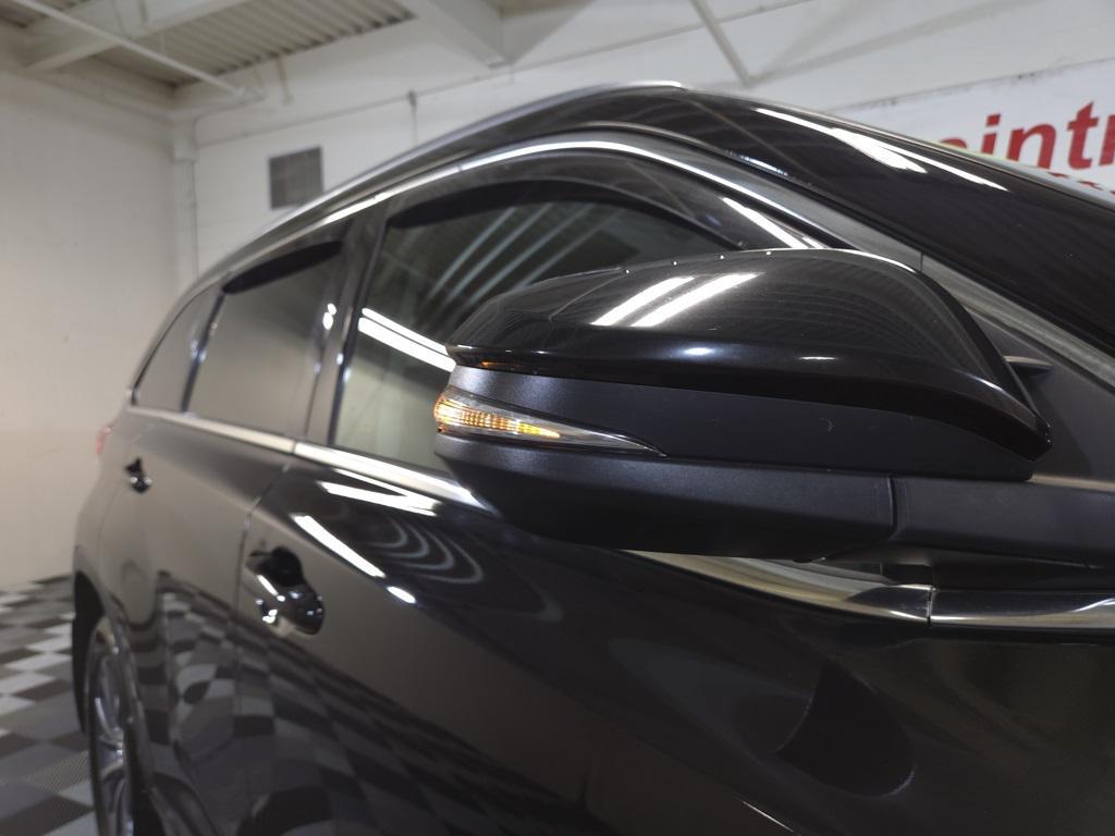 used 2018 Toyota Highlander car, priced at $21,900