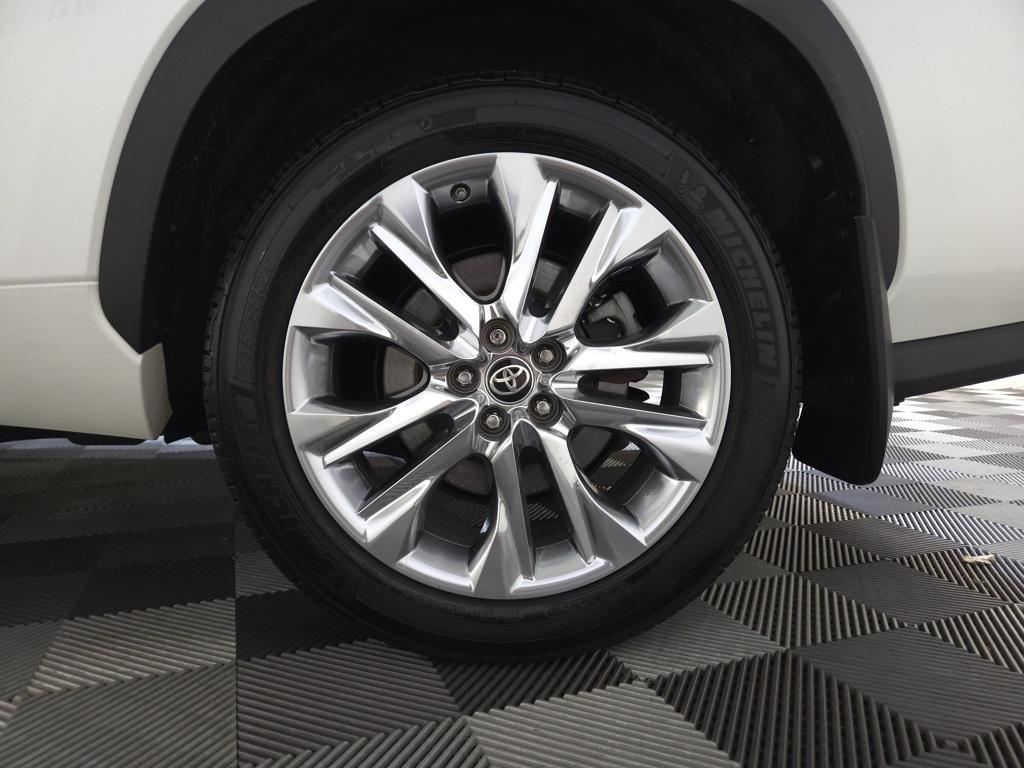 used 2020 Toyota Highlander Hybrid car, priced at $33,500