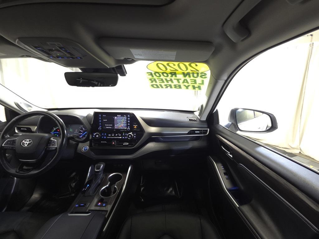 used 2020 Toyota Highlander Hybrid car, priced at $33,500