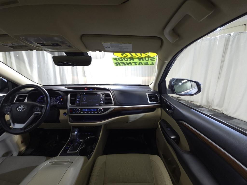 used 2018 Toyota Highlander car, priced at $22,885