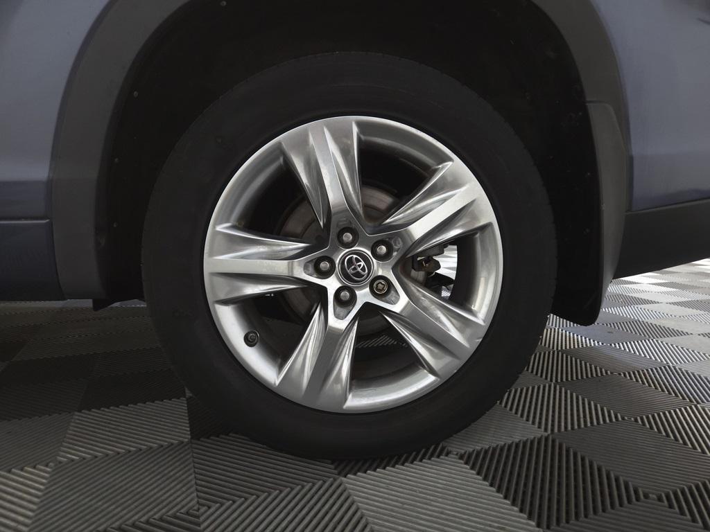 used 2018 Toyota Highlander car, priced at $22,885