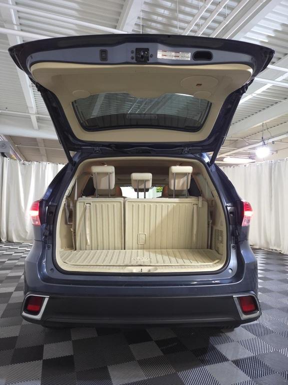 used 2018 Toyota Highlander car, priced at $22,885