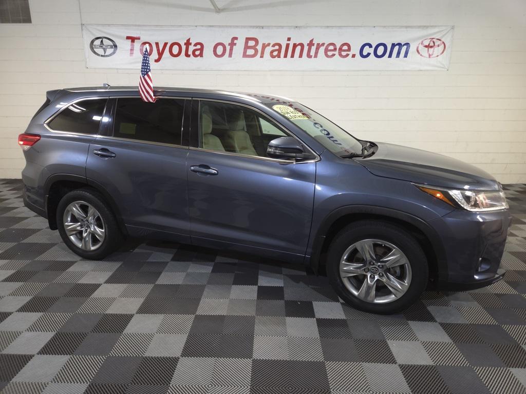used 2018 Toyota Highlander car, priced at $22,885