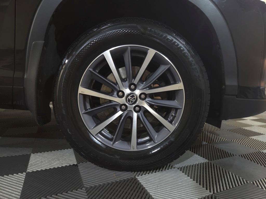 used 2018 Toyota Highlander Hybrid car, priced at $27,895