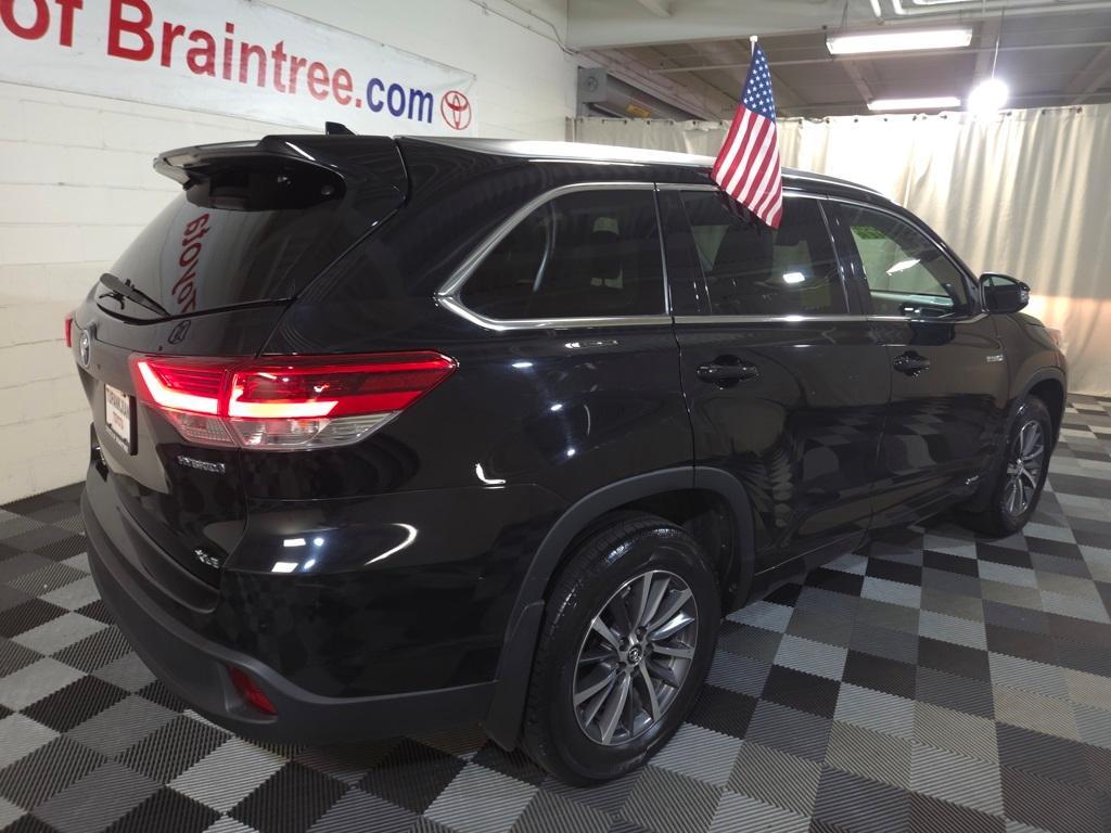 used 2018 Toyota Highlander Hybrid car, priced at $27,895