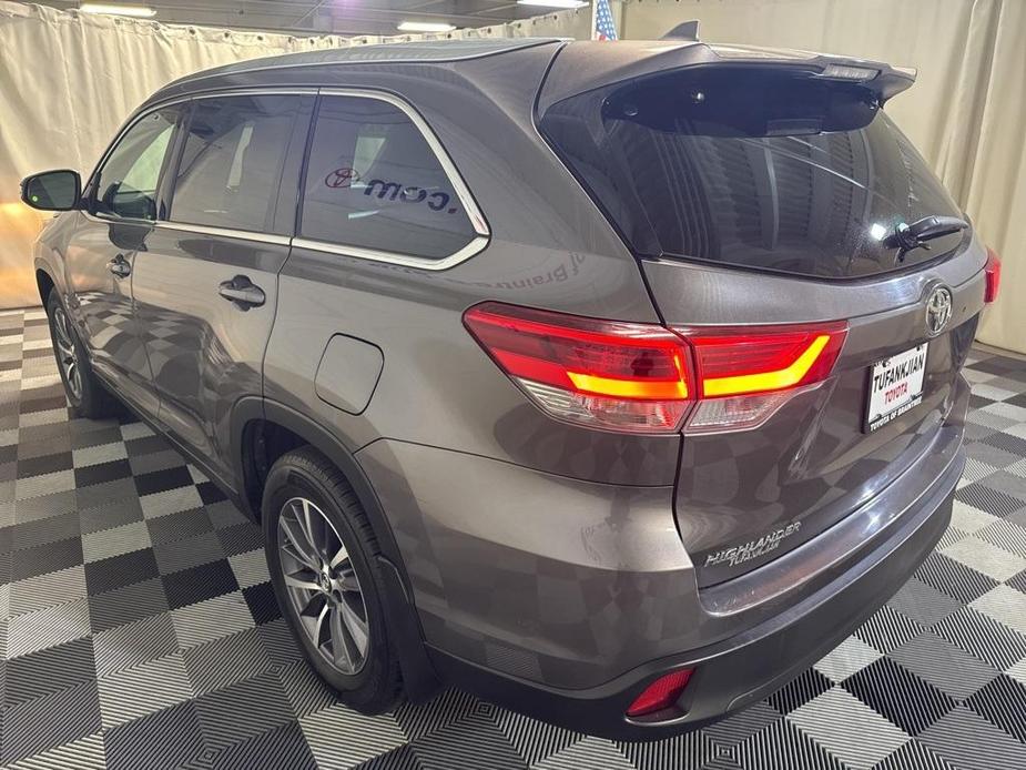 used 2019 Toyota Highlander car, priced at $23,395