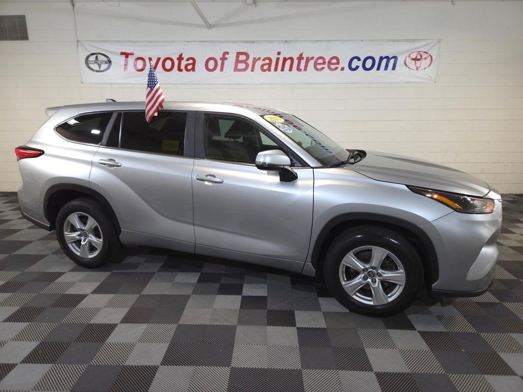 used 2023 Toyota Highlander car, priced at $32,995