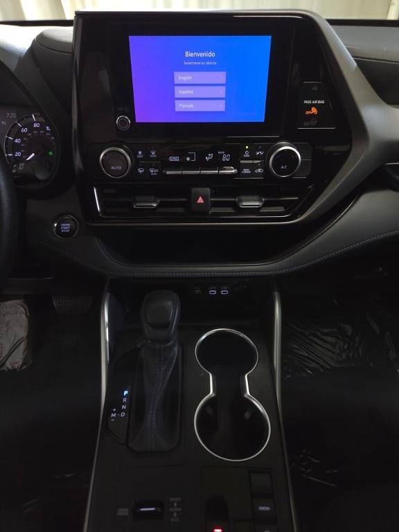 used 2023 Toyota Highlander car, priced at $32,995