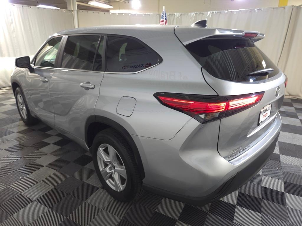 used 2023 Toyota Highlander car, priced at $32,995