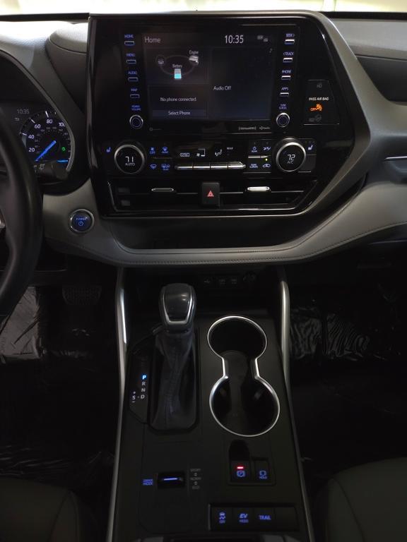 used 2020 Toyota Highlander Hybrid car, priced at $31,695