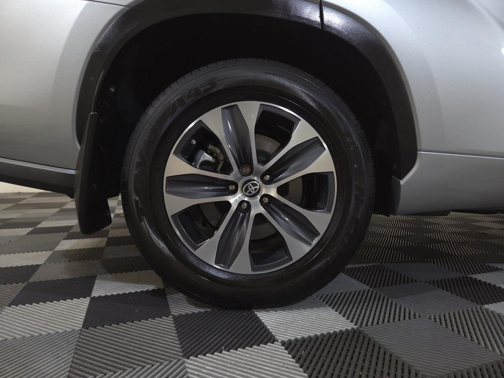 used 2024 Toyota Highlander Hybrid car, priced at $46,495