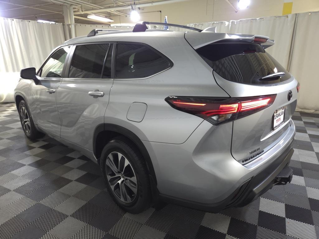 used 2024 Toyota Highlander Hybrid car, priced at $46,495