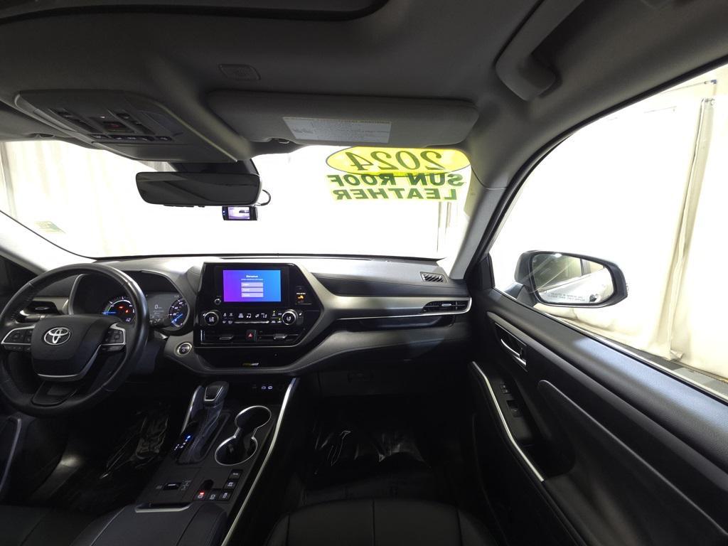 used 2024 Toyota Highlander Hybrid car, priced at $46,495