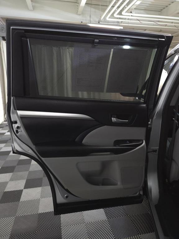 used 2016 Toyota Highlander car, priced at $19,650