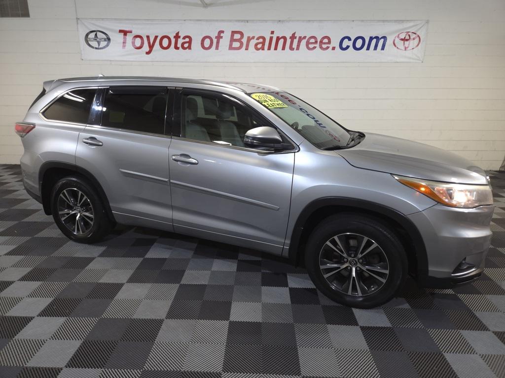 used 2016 Toyota Highlander car, priced at $19,650