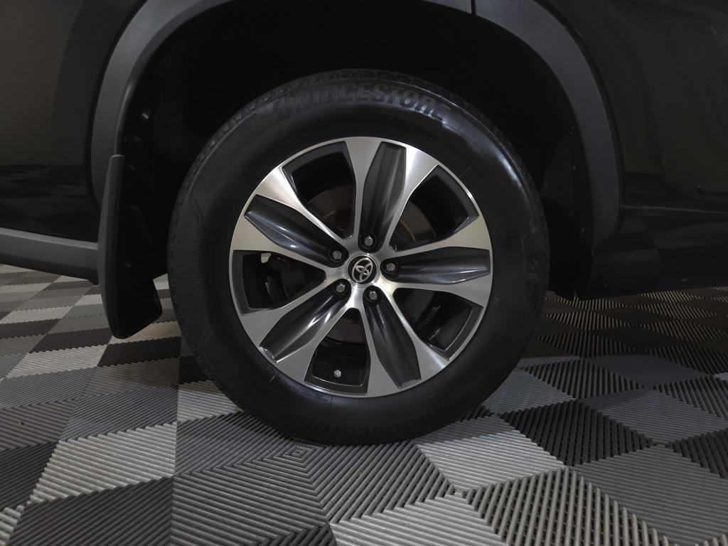 used 2022 Toyota Highlander car, priced at $40,375