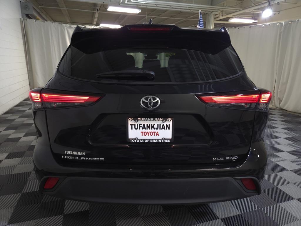 used 2022 Toyota Highlander car, priced at $40,375