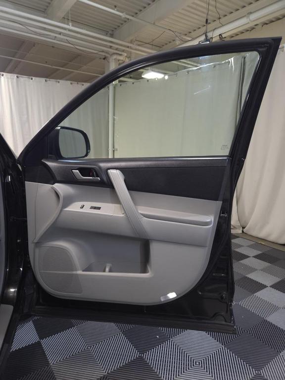 used 2012 Toyota Highlander car