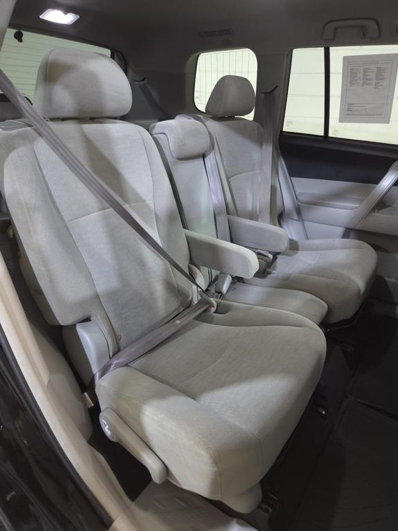 used 2012 Toyota Highlander car