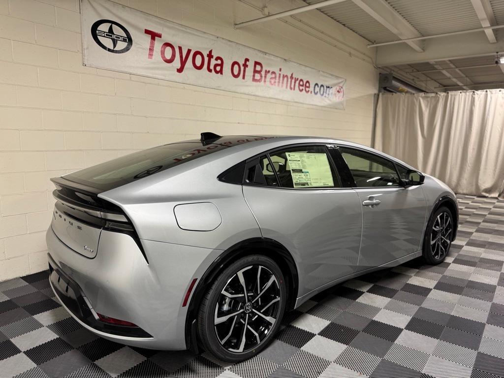 new 2025 Toyota Prius Plug-In Hybrid car, priced at $40,359